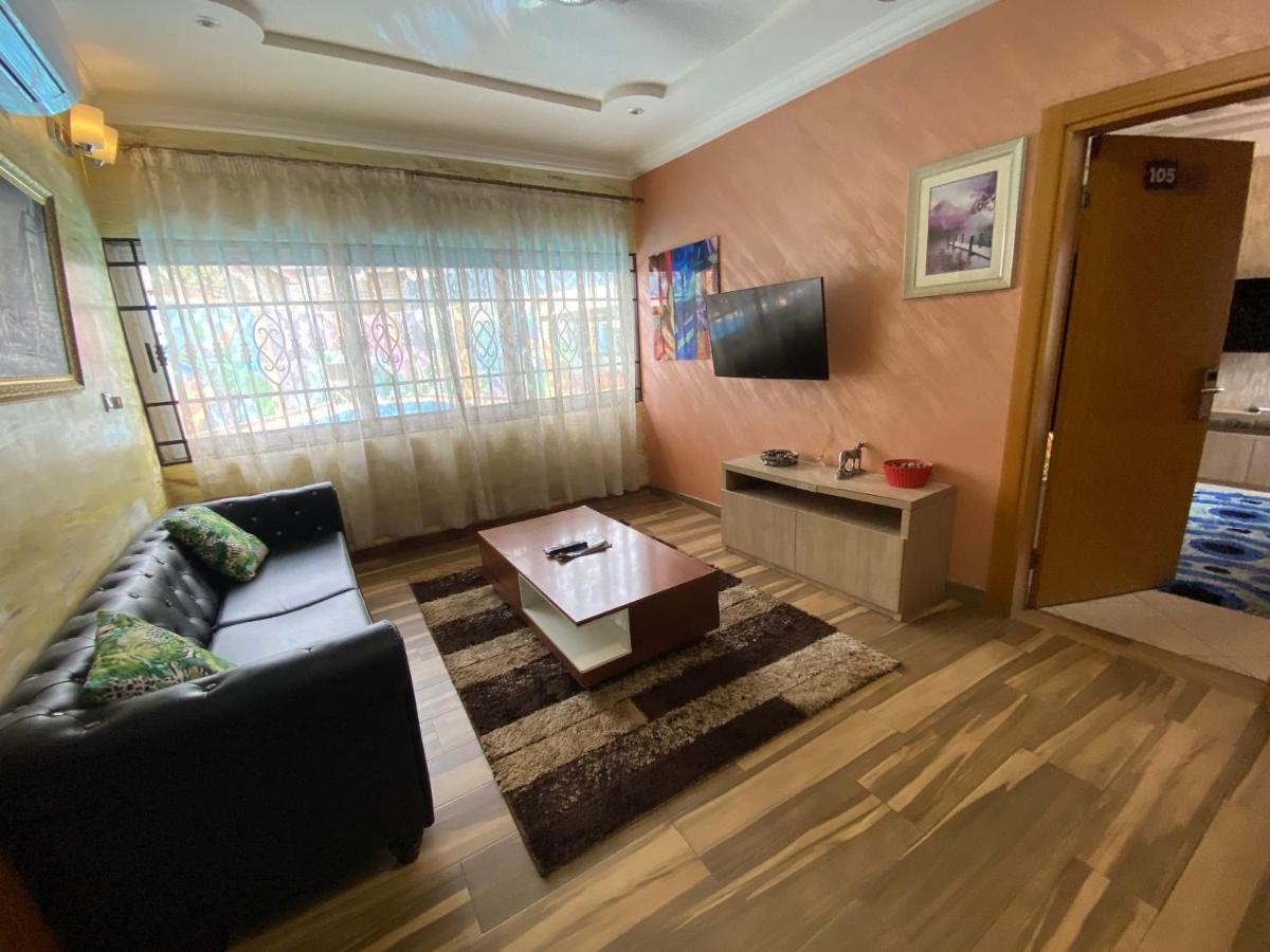 Bays Lodge, Accra Bagian luar foto