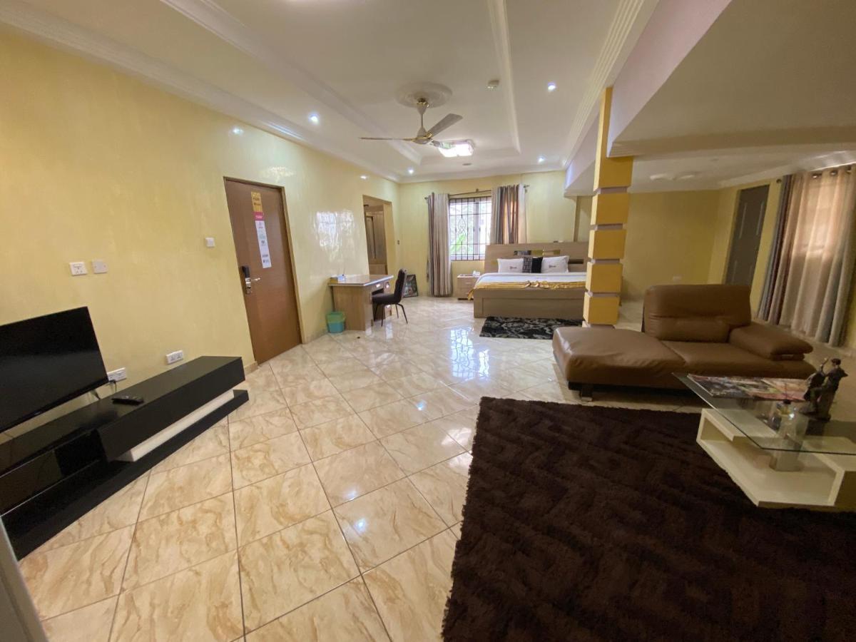 Bays Lodge, Accra Bagian luar foto
