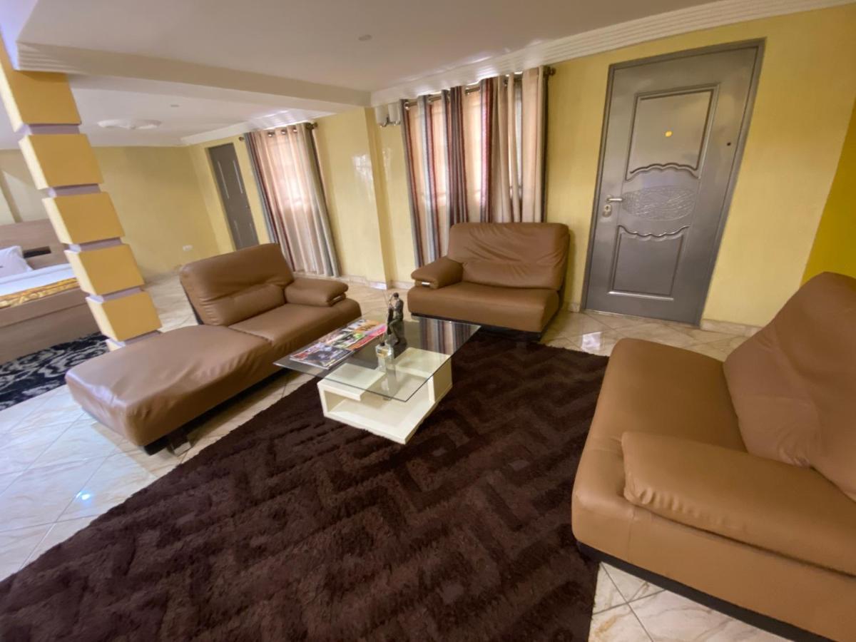 Bays Lodge, Accra Bagian luar foto