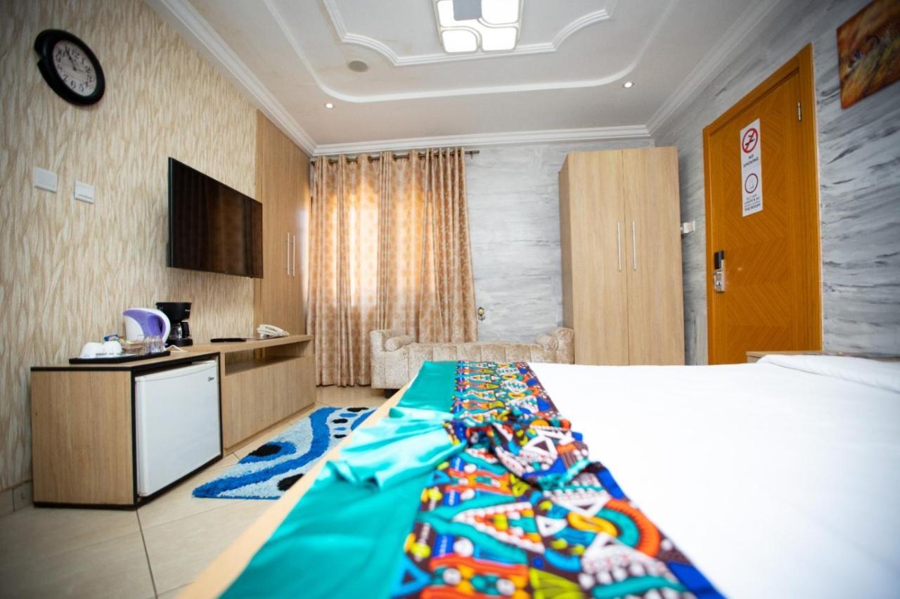 Bays Lodge, Accra Bagian luar foto