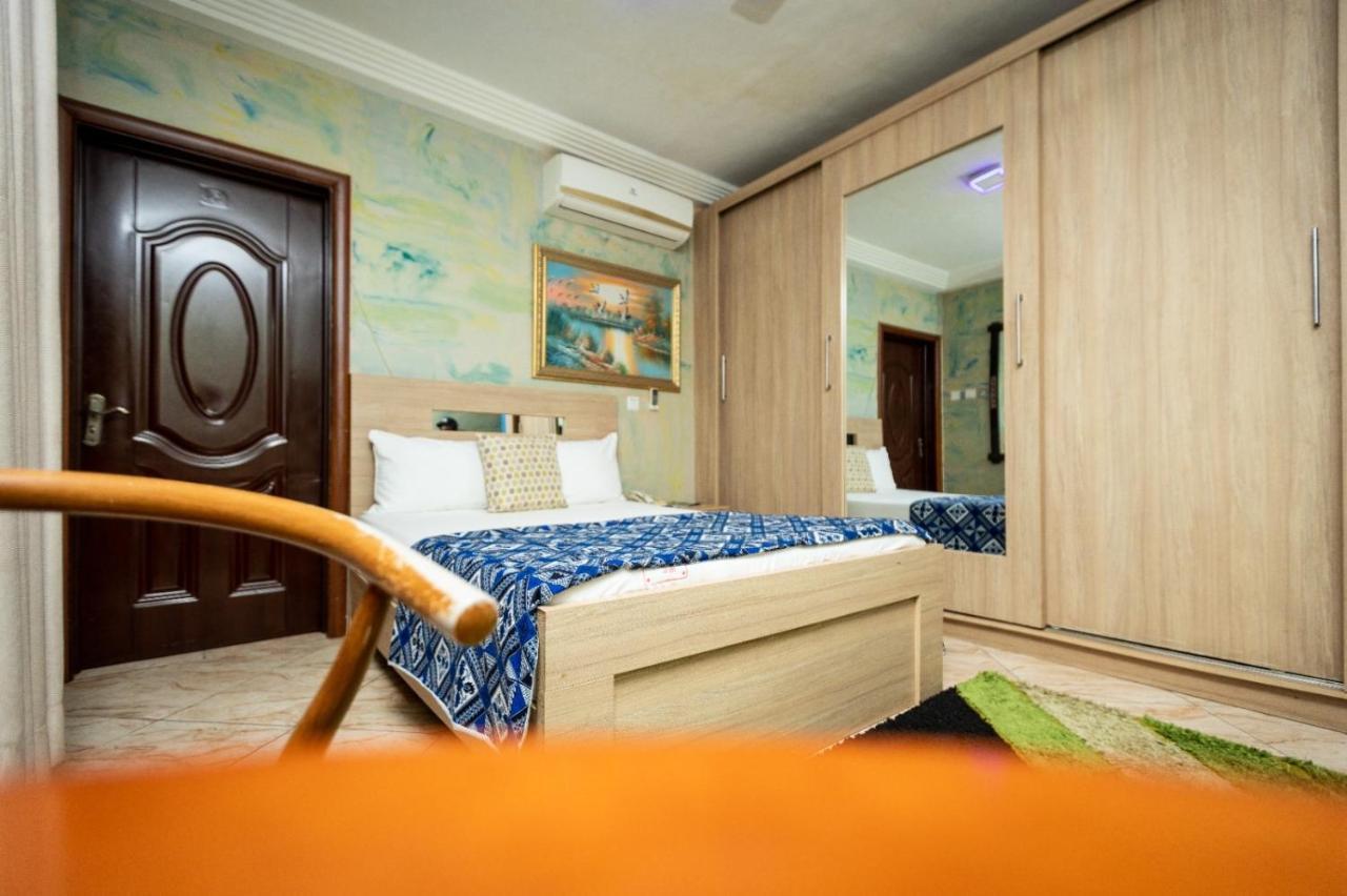 Bays Lodge, Accra Bagian luar foto
